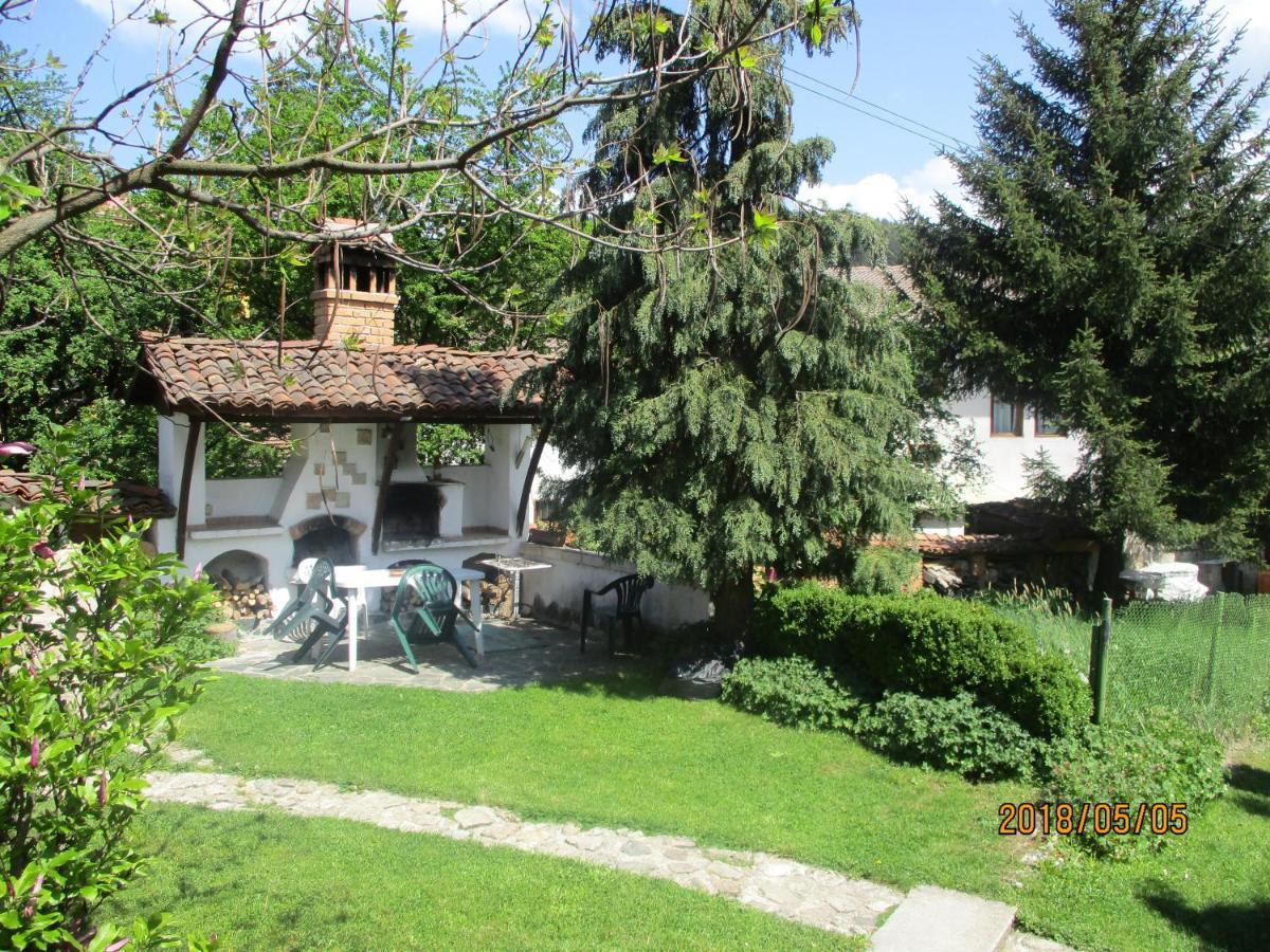 Hotel Borimechkova Kashta à Koprivchtitsa Extérieur photo