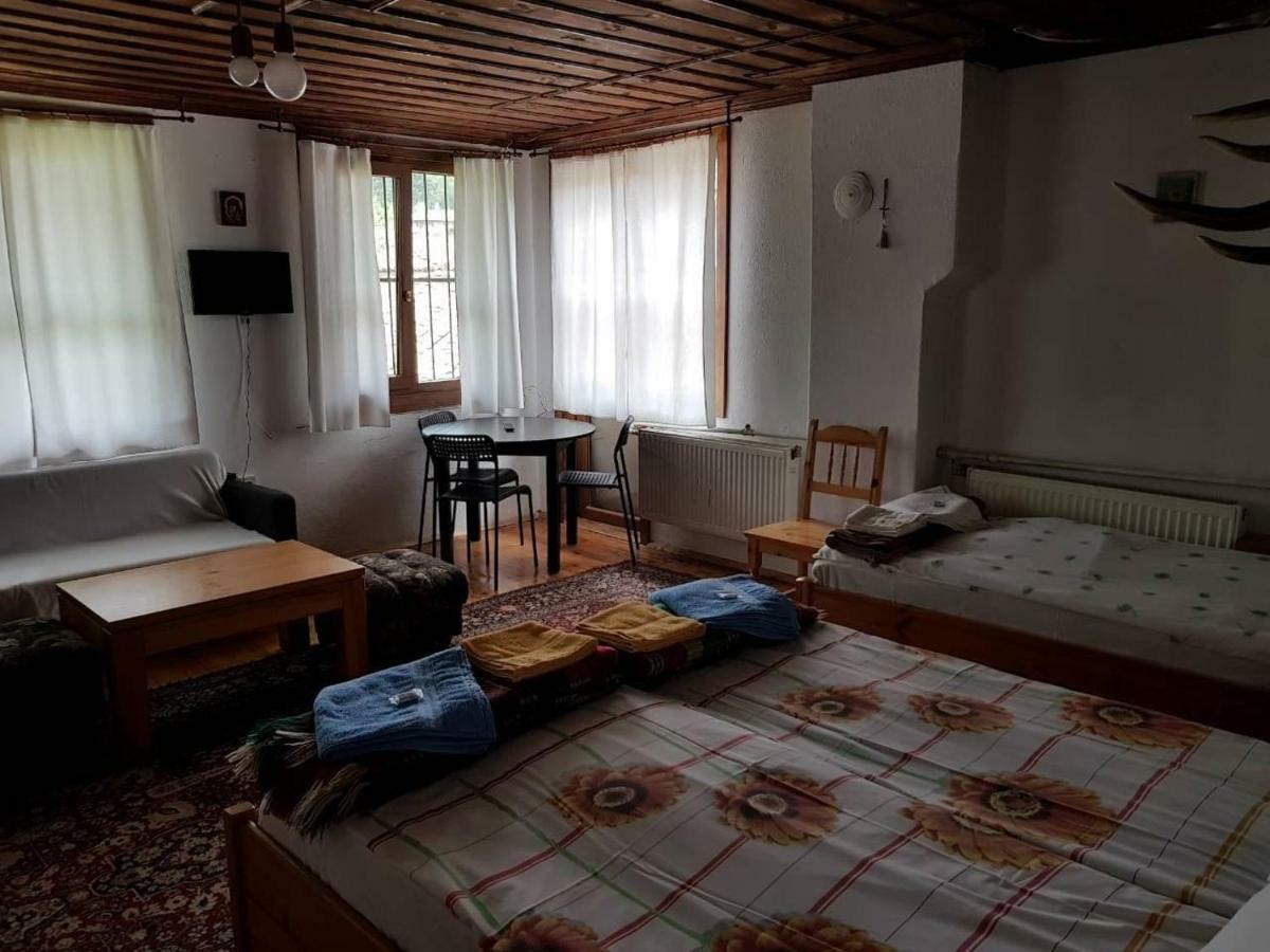 Hotel Borimechkova Kashta à Koprivchtitsa Extérieur photo