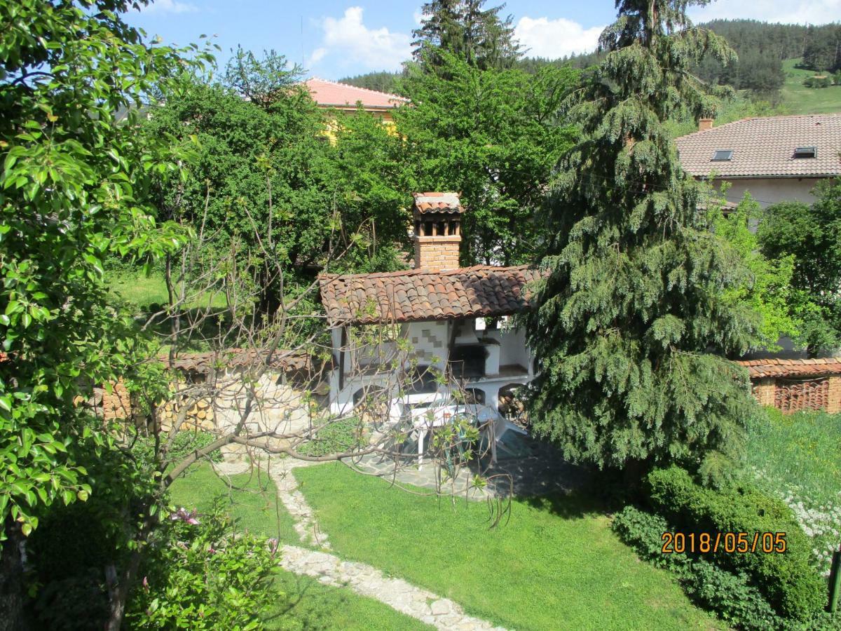Hotel Borimechkova Kashta à Koprivchtitsa Extérieur photo