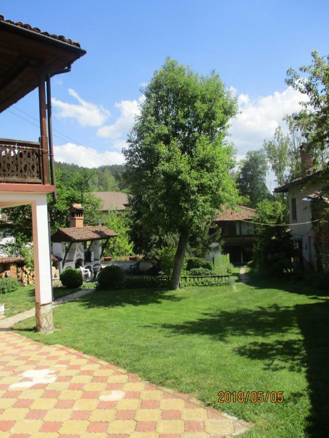 Hotel Borimechkova Kashta à Koprivchtitsa Extérieur photo
